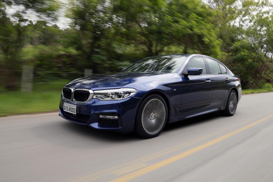  BMW 540i Sedan M Sport 2017 года  (LA) (фото 36 из 40)